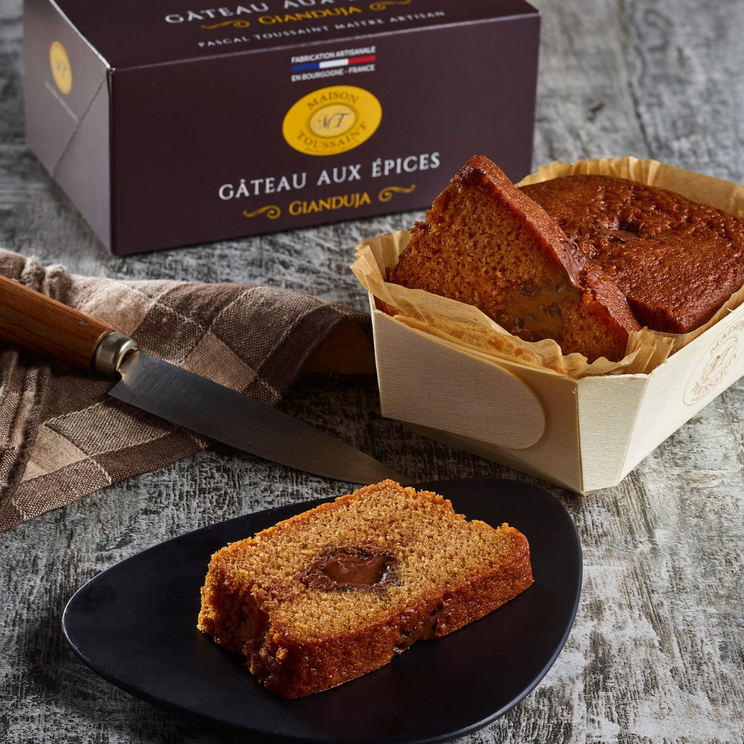 Toussaintスパイスケーキ-ジャンドゥーヤチョコレートフォンダンハート